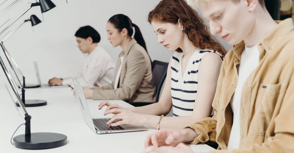 Z człowieka‑orkiestry w lidera: delegowanie, które zwielokrotnia wyniki i odzyskuje czas